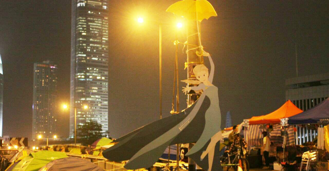 Queen Elsa of Frozen also shows up in Admiralty. Photos: facebook.com/dashhk Queen Elsa of Frozen also shows up in Admiralty. Photos: facebook.com/dashhk