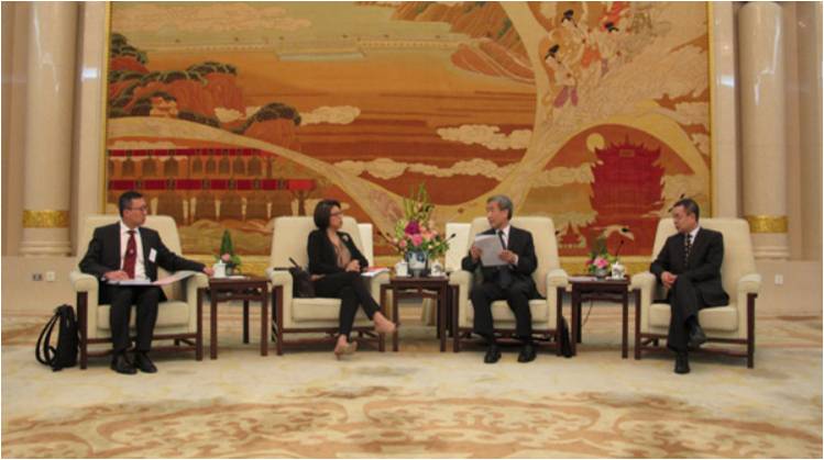 Li Fei (second from right) speaks in Beijing to Winnie Tam and other visitors from the Hong Kong Bar Association. Photo: Singpao.com Li Fei (second from right) speaks in Beijing to Winnie Tam and other visitors from the Hong Kong Bar Association. Photo: Singpao.com