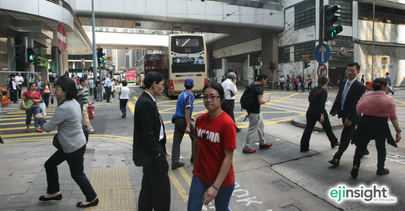 The stock market rally is helping Hong Kong people put aside, for the moment, concerns about the political situation in the city. Photo: HKEJ The stock market rally is helping Hong Kong people put aside, for the moment, concerns about the political situation in the city. Photo: HKEJ