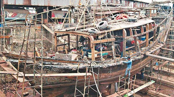 The Dukling is now being repaired by experienced boat builders in Zhuhai. Photo: Cheng Ching-wah and Yu Lik-hang The Dukling is now being repaired by experienced boat builders in Zhuhai. Photo: Cheng Ching-wah and Yu Lik-hang