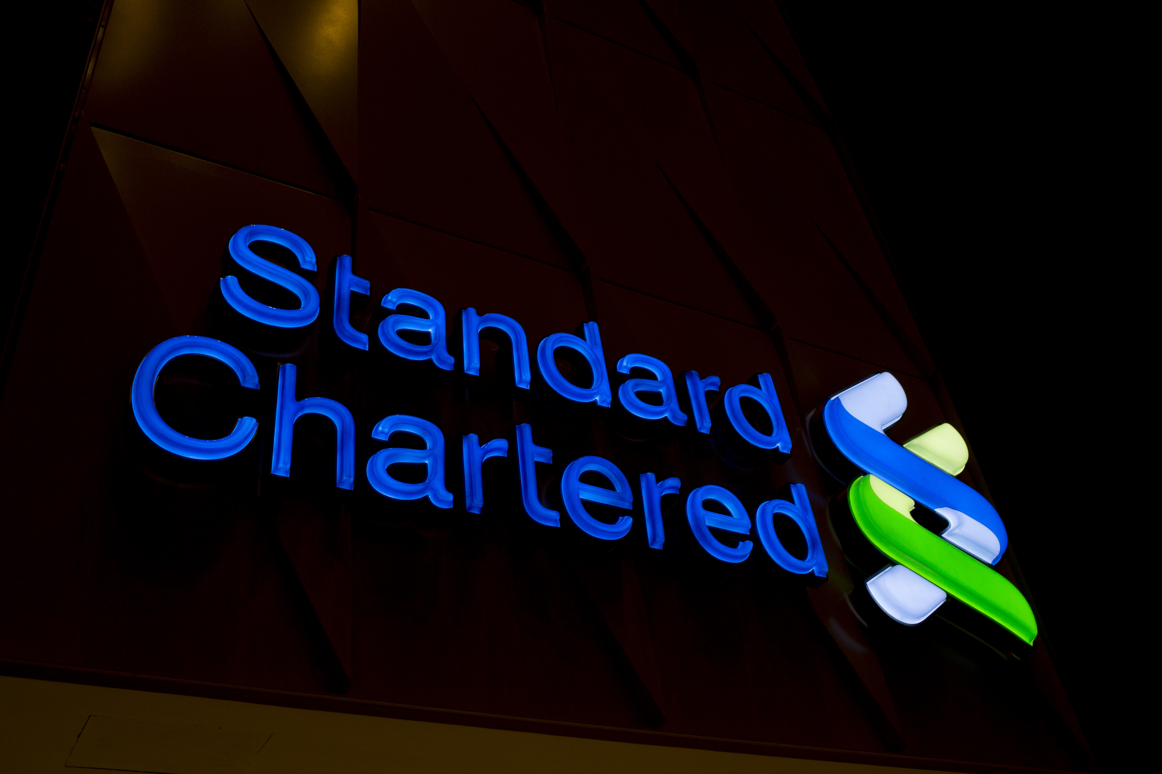 Standard Chartered is said to be in talks for possible stake sale in its Hong Kong pensions business. Photo: Bloomberg Standard Chartered is said to be in talks for possible stake sale in its Hong Kong pensions business. Photo: Bloomberg