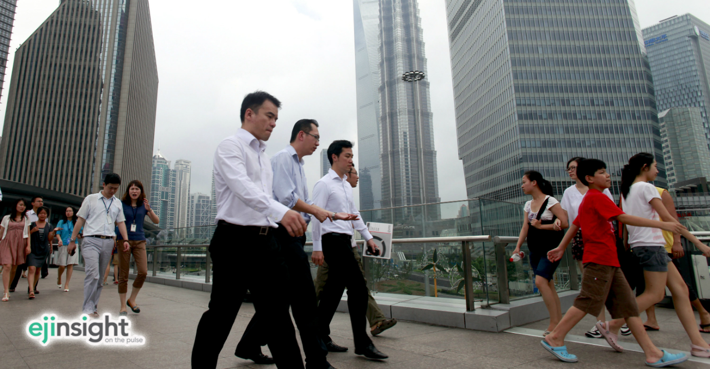 China poses some challenges for overseas graduates, but the opportunities are vast for those willing to take the risk. Photo: Bloomberg China poses some challenges for overseas graduates, but the opportunities are vast for those willing to take the risk. Photo: Bloomberg