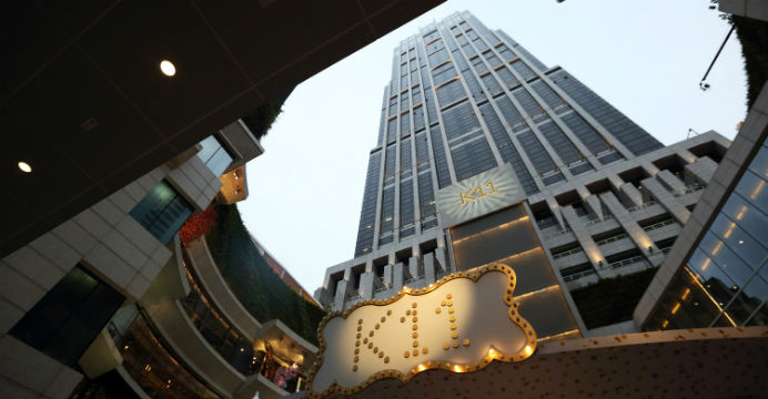 New World Development, which built the K11 Art Mall in Shanghai, is one of nearly half the firms that make up the Hang Seng Index trading below book value. Photo: Bloomberg New World Development, which built the K11 Art Mall in Shanghai, is one of nearly half the firms that make up the Hang Seng Index trading below book value. Photo: Bloomberg
