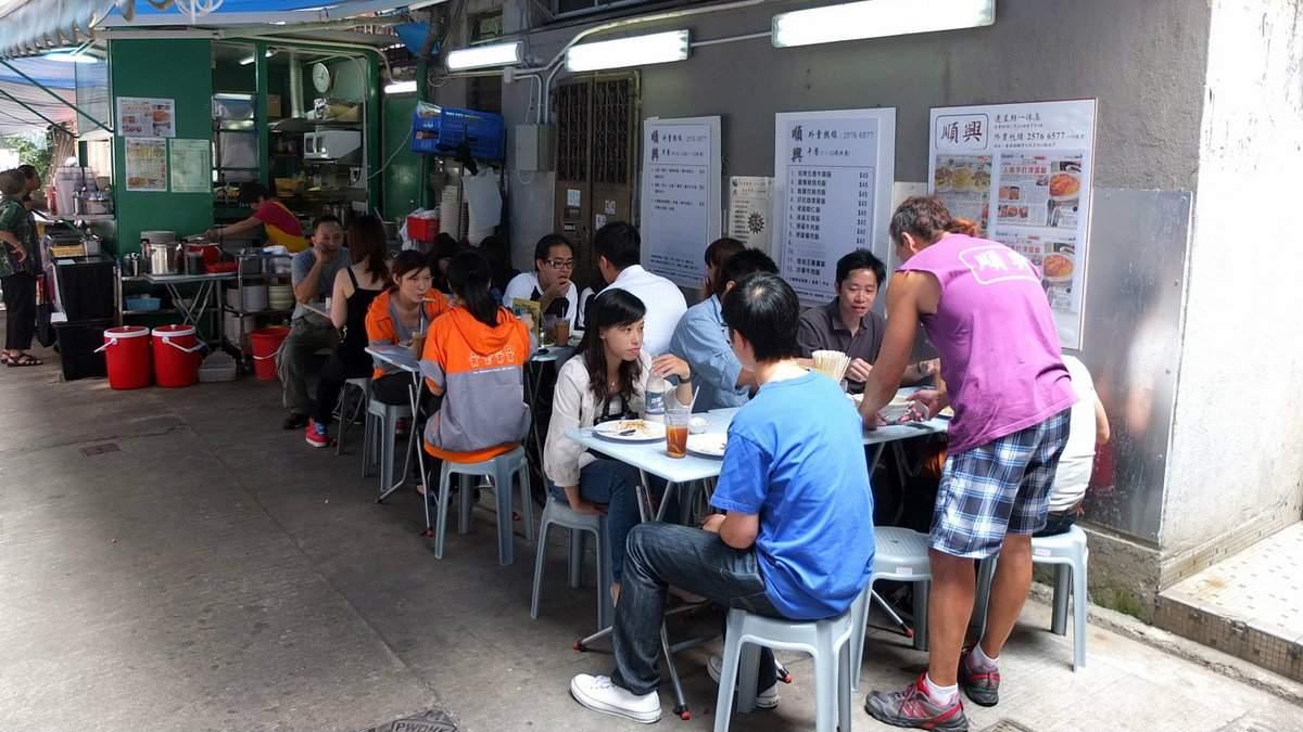Shun Hing was well known for its barbecue pork egg rice and cart noodles. It closed suddenly three weeks ago, leaving its loyal patrons in the lurch. Photo: internet Shun Hing was well known for its barbecue pork egg rice and cart noodles. It closed suddenly three weeks ago, leaving its loyal patrons in the lurch. Photo: internet