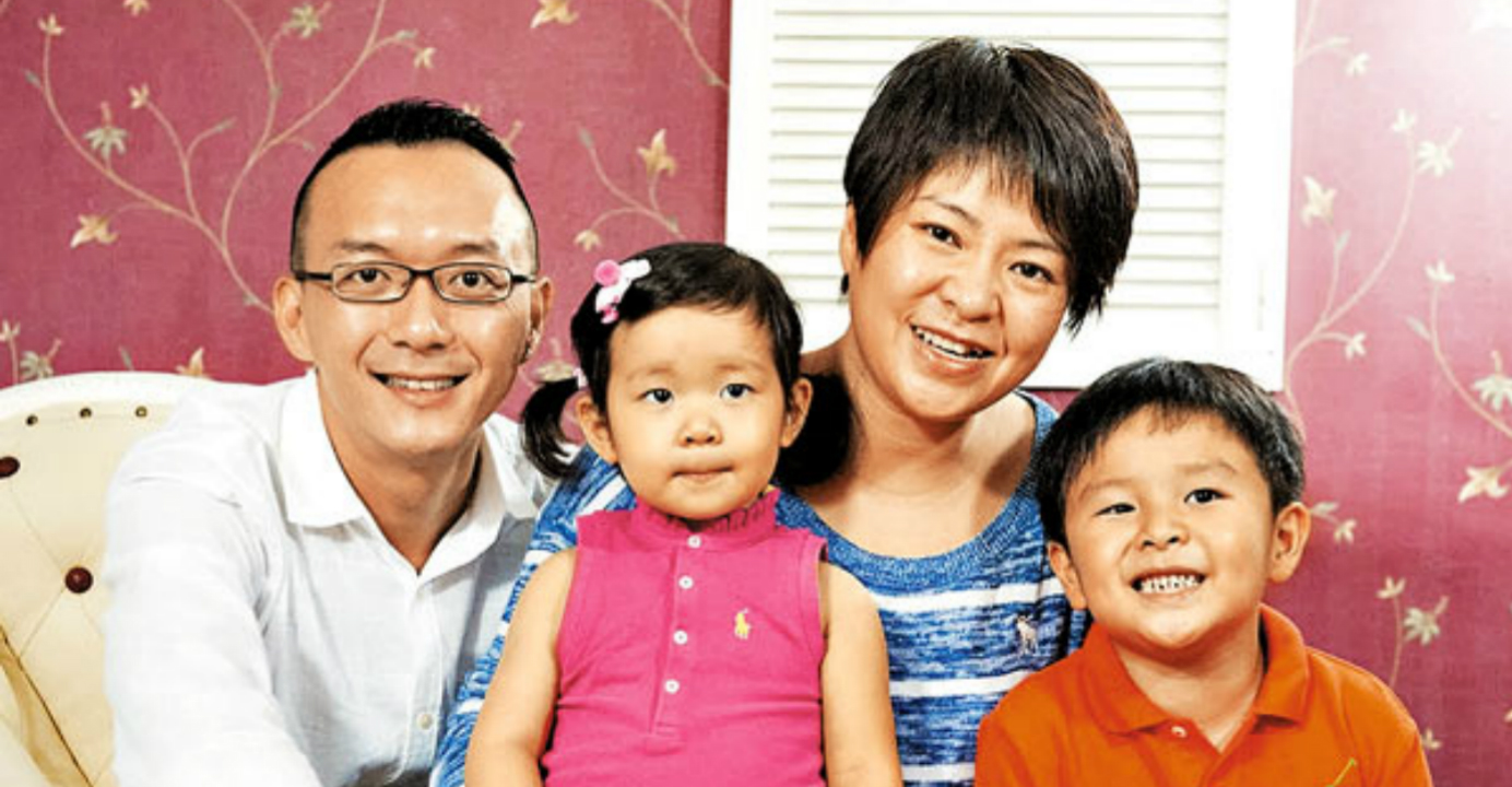 Joseph Lau is shown with his wife and children. He says young Hong Kong people are lucky for having information and knowledge at their fingertips. Photo: HKEJ Joseph Lau is shown with his wife and children. He says young Hong Kong people are lucky for having information and knowledge at their fingertips. Photo: HKEJ