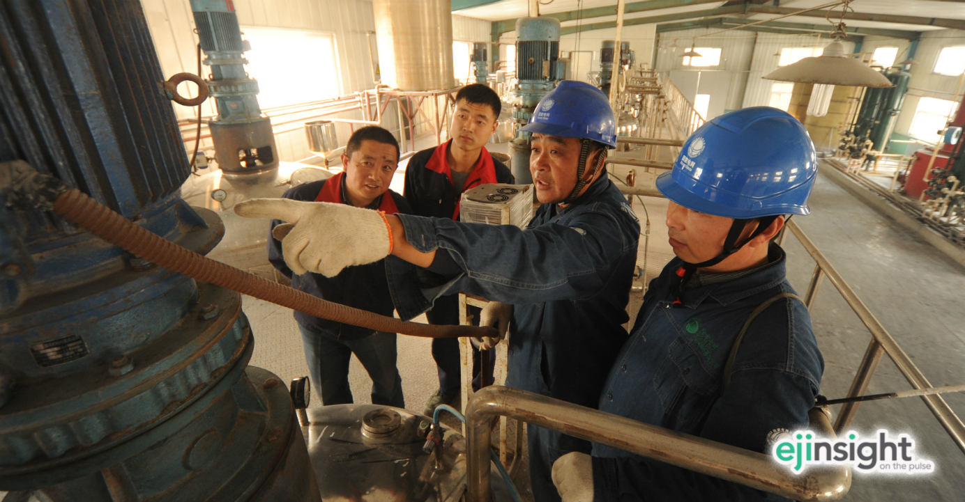 Chinese engineers inspect a power station. China has introduced direct power selling by generators to large users in a limited number of regions. Photo: Xinhua Chinese engineers inspect a power station. China has introduced direct power selling by generators to large users in a limited number of regions. Photo: Xinhua