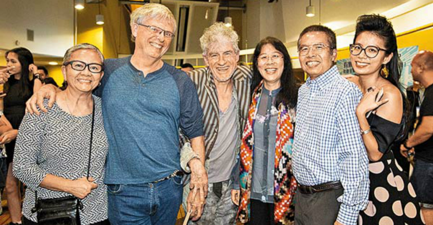 Doyle (center) enjoys spending time with his Hong Kong friends. Photo: HKEJ Doyle (center) enjoys spending time with his Hong Kong friends. Photo: HKEJ