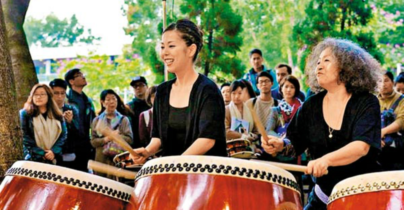 Shoko Fujioka (right) says taiko is about teamwork and the music transcends itself. Photo: HKEJ Shoko Fujioka (right) says taiko is about teamwork and the music transcends itself. Photo: HKEJ
