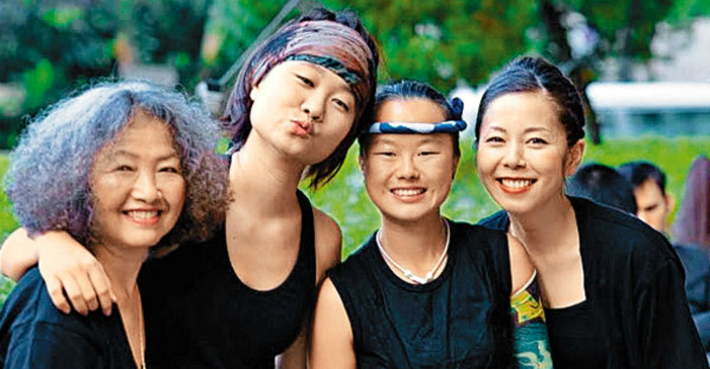 Taiko has allowed Shoko Fujioka (left) to form a strong bond with other players. Photo: HKEJ Taiko has allowed Shoko Fujioka (left) to form a strong bond with other players. Photo: HKEJ