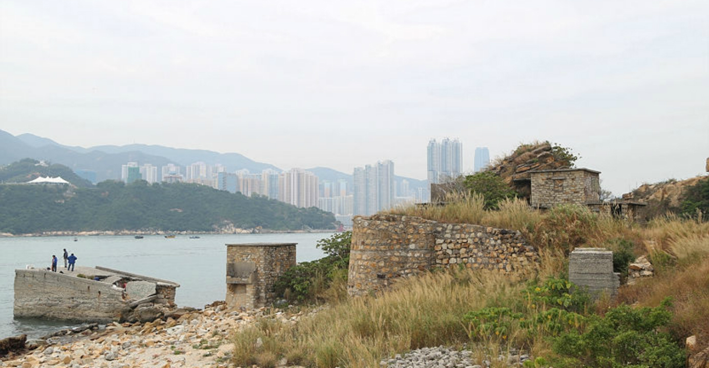 Desolate stone houses and the old quarry can still be found at Lei Yue Mun Point. Photo: pfigaron.net Desolate stone houses and the old quarry can still be found at Lei Yue Mun Point. Photo: pfigaron.net