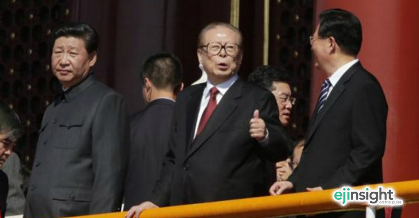 (From left) Chinese leader Xi Jinping with former presidents Jiang Zemin and Hu Jintao at a military parade in Beijing in September. Xi wanted his wife Peng Liyuan on the podium with him, but party elders challenged him on the matter. Photo: AP (From left) Chinese leader Xi Jinping with former presidents Jiang Zemin and Hu Jintao at a military parade in Beijing in September. Xi wanted his wife Peng Liyuan on the podium with him, but party elders challenged him on the matter. Photo: AP