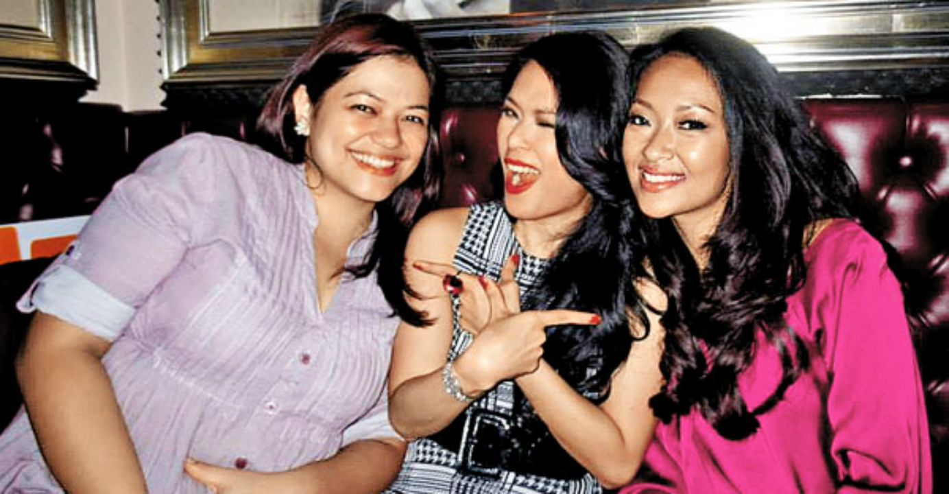 As a journalist, Yumul secures many chances to meet people from all walks of life. Here's a photo of Yumul with two jazz artists, Cherry Jennifer Palor and Ginger Kwan. Photo: HKEJ As a journalist, Yumul secures many chances to meet people from all walks of life. Here's a photo of Yumul with two jazz artists, Cherry Jennifer Palor and Ginger Kwan. Photo: HKEJ