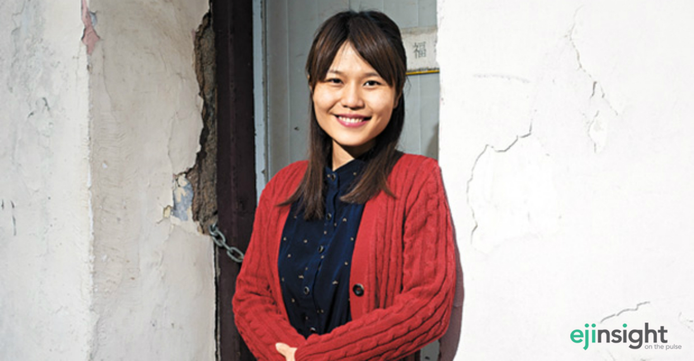 Clarisse Yeung, newly elected district councilor at Wan Chai’s Tai Hang constituency, aims to keep all her campaign promises, and installing more ATMs in the neighborhood will come first. Photo: HKEJ Clarisse Yeung, newly elected district councilor at Wan Chai’s Tai Hang constituency, aims to keep all her campaign promises, and installing more ATMs in the neighborhood will come first. Photo: HKEJ