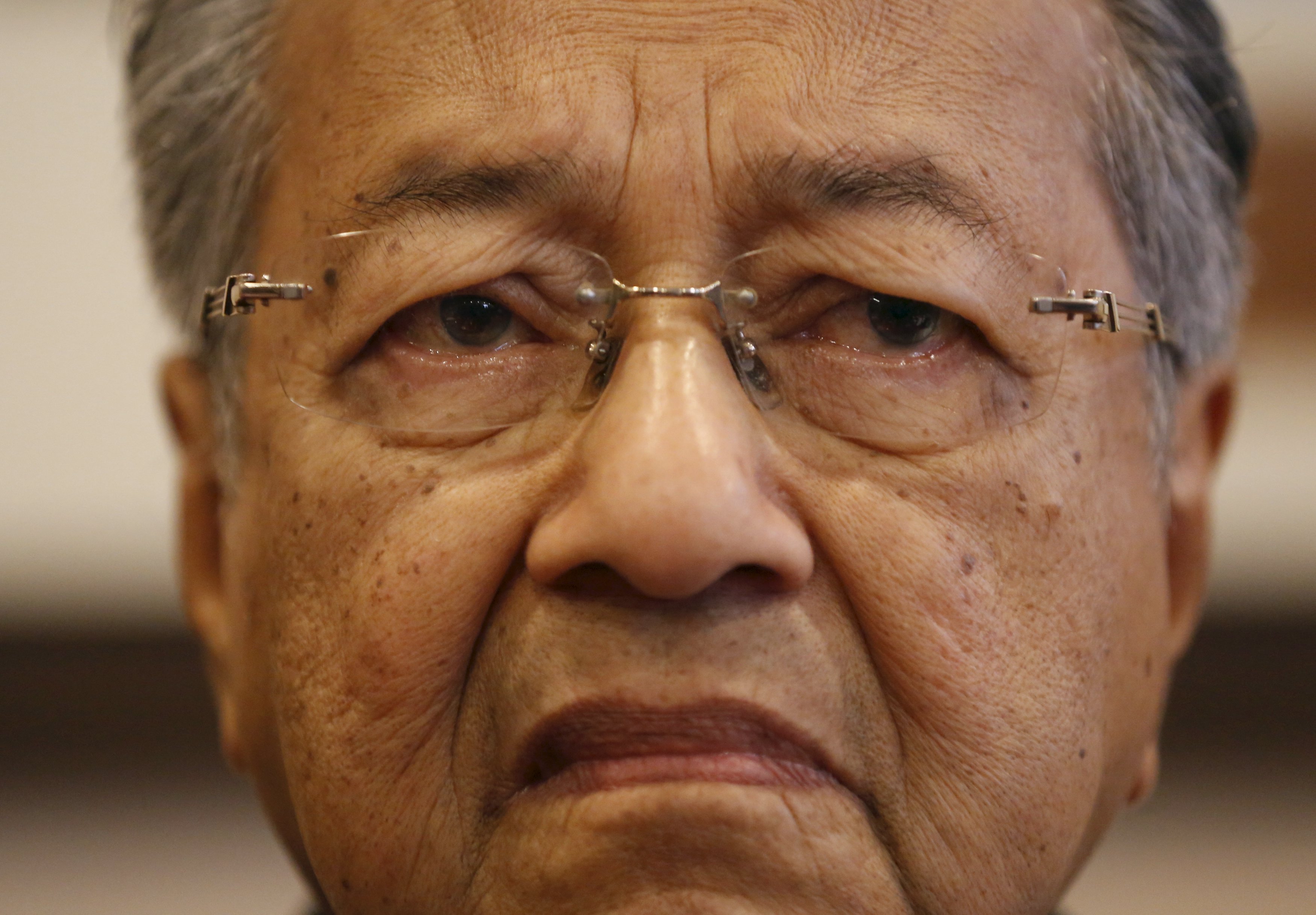 Mahathir Mohamad is facing several police complaints relating to his blog attacks on the Malaysian attorney general over the 1MDB financial scandal. Photo: Reuters Mahathir Mohamad is facing several police complaints relating to his blog attacks on the Malaysian attorney general over the 1MDB financial scandal. Photo: Reuters