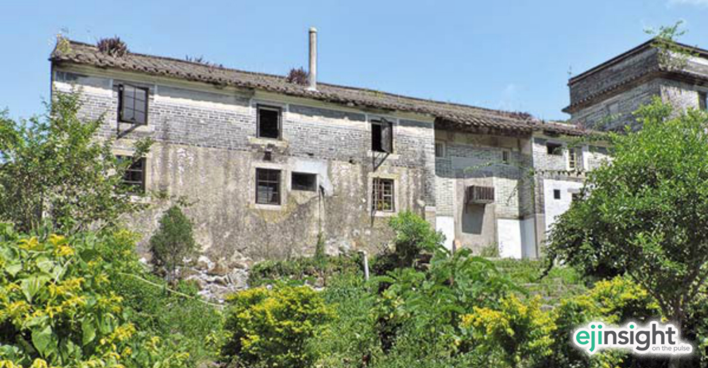 The Ho residential complex, which was built between 1911 and 1915, has been painstakingly preserved by its expat tenants. Photo: HKEJ The Ho residential complex, which was built between 1911 and 1915, has been painstakingly preserved by its expat tenants. Photo: HKEJ