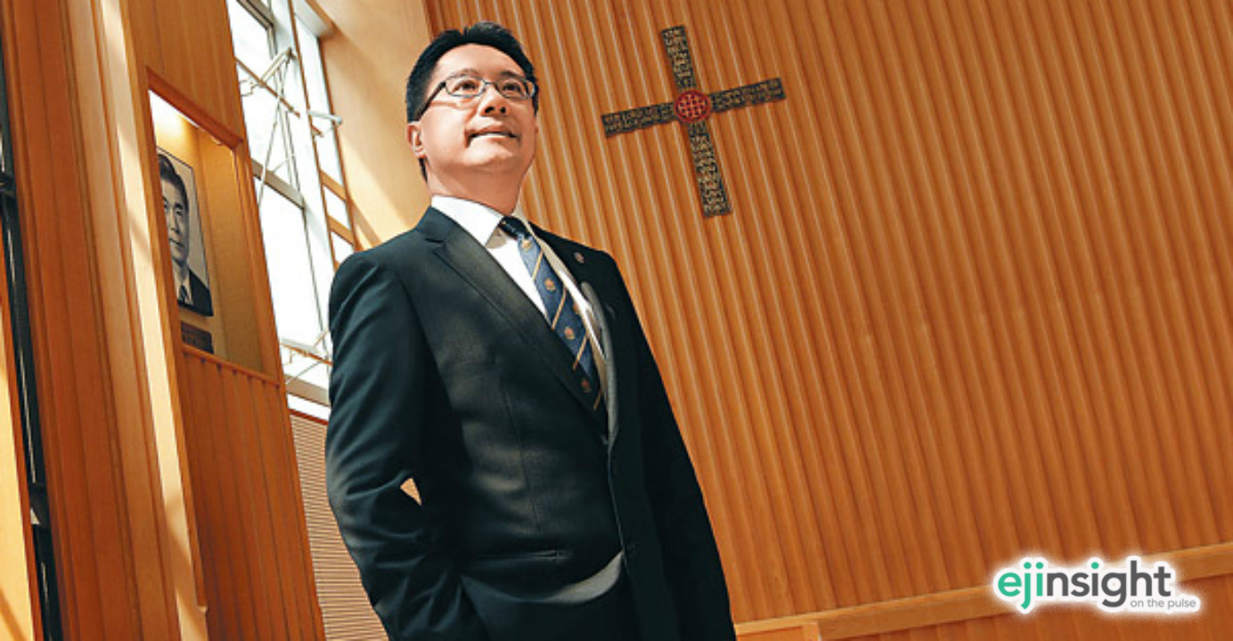 St. Paul's College Principal Dennis Yuen Dick-yan often reminds his students that it is not right to see a person's achievements solely through academic light. Photo: HKEJ St. Paul's College Principal Dennis Yuen Dick-yan often reminds his students that it is not right to see a person's achievements solely through academic light. Photo: HKEJ