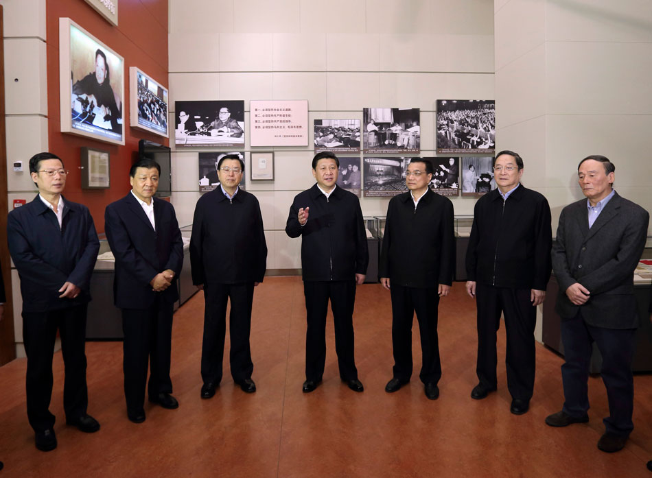 The CPC's existing collective leadership means all seven standing committee members of the politburo vote to decide on vital issues. Xi (center), like his fellow members, has only one vote. Photo: Xinhua The CPC's existing collective leadership means all seven standing committee members of the politburo vote to decide on vital issues. Xi (center), like his fellow members, has only one vote. Photo: Xinhua