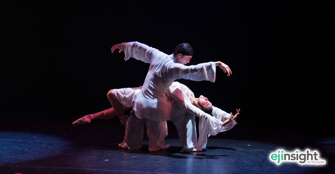 Jin Yao and Wei Wei in Dan·Sheng by Chen Jun. Photo: Conrad Dy-Liacco Jin Yao and Wei Wei in Dan·Sheng by Chen Jun. Photo: Conrad Dy-Liacco