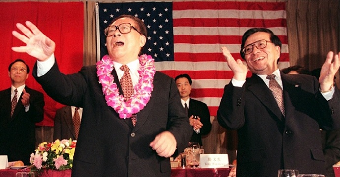 Former president and party general secretary Jiang Zemin (left) is seen with his top ally, former vice president Zeng Qinghong. Xi Jinping now wants the Jiang clique to pay for the Hong Kong mess. Photo: Internet Former president and party general secretary Jiang Zemin (left) is seen with his top ally, former vice president Zeng Qinghong. Xi Jinping now wants the Jiang clique to pay for the Hong Kong mess. Photo: Internet