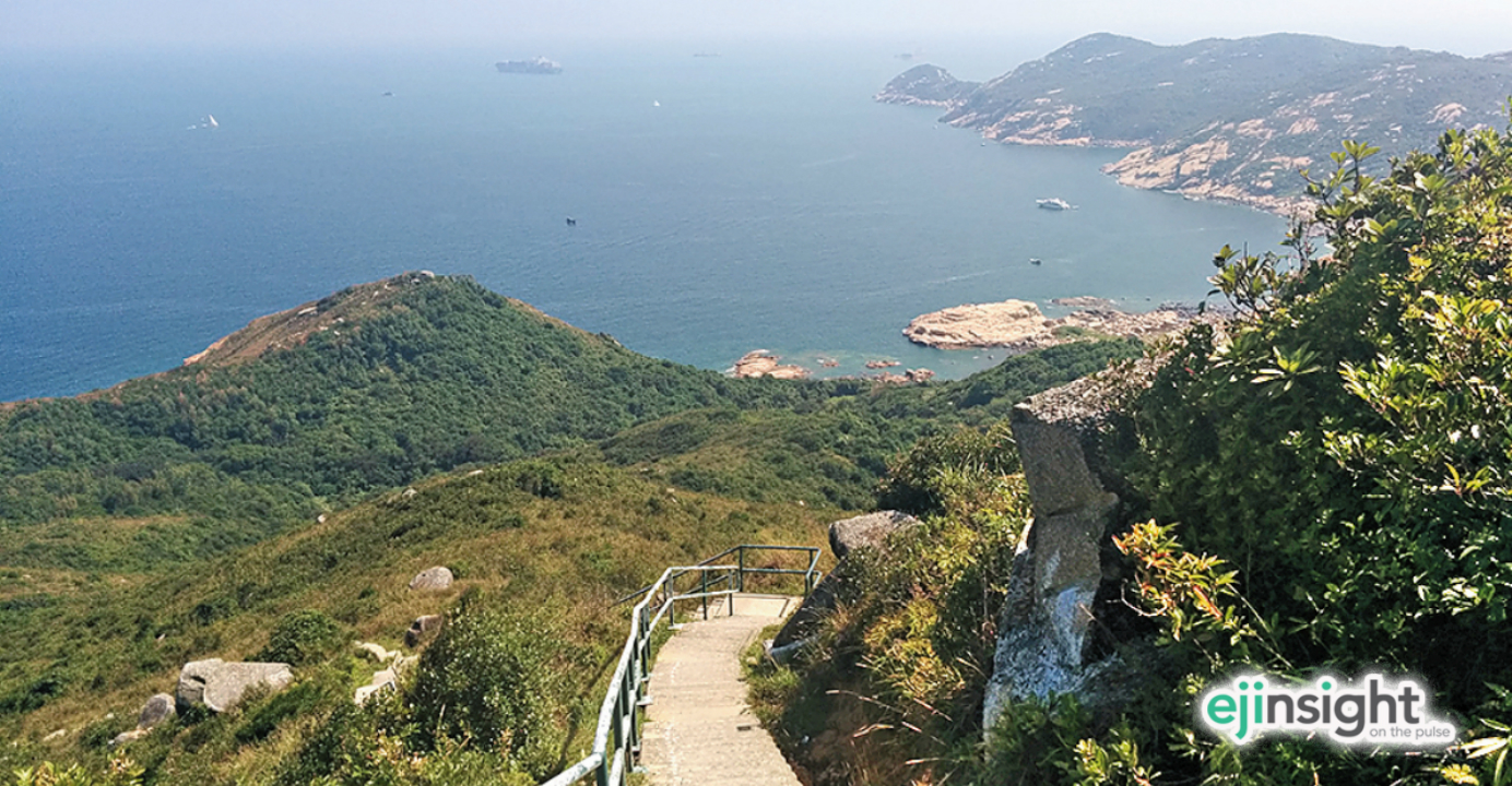 With an altitude of 250 meters, Ling Kok Shan is almost the highest point on Lamma Island. Photo: HKEJ With an altitude of 250 meters, Ling Kok Shan is almost the highest point on Lamma Island. Photo: HKEJ