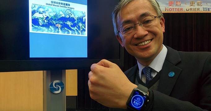 The 134-year-old Hong Kong Observatory has evolved with the times and technology. Shun Chi-ming shows a smartphone-based weather app. Photo: HKEJ The 134-year-old Hong Kong Observatory has evolved with the times and technology. Shun Chi-ming shows a smartphone-based weather app. Photo: HKEJ