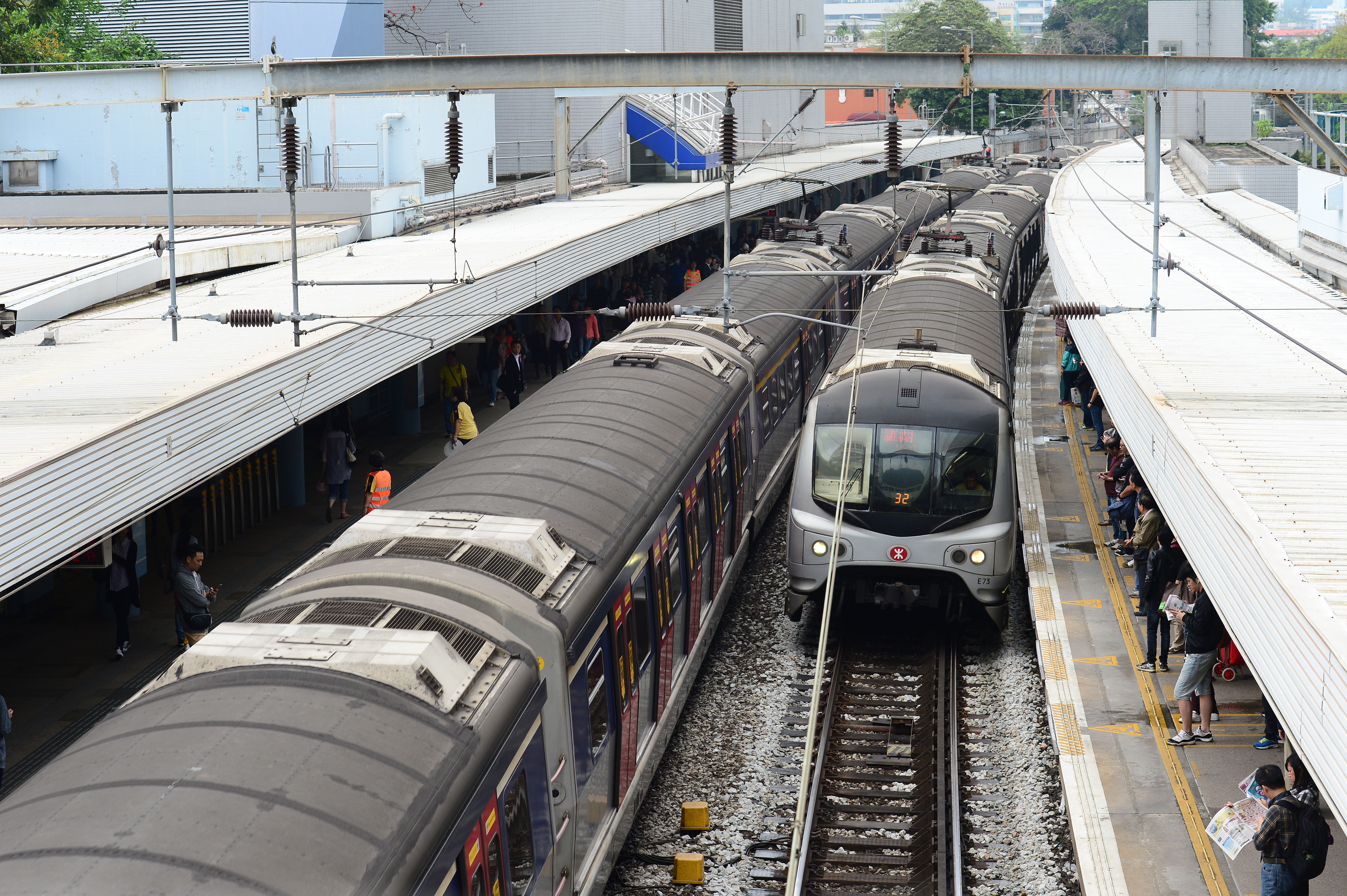 Measuring almost 300 meters, the 12-car trains running on the East Rail Line are the longest urban commuting rolling stock in Asia. Photo: MTR Measuring almost 300 meters, the 12-car trains running on the East Rail Line are the longest urban commuting rolling stock in Asia. Photo: MTR