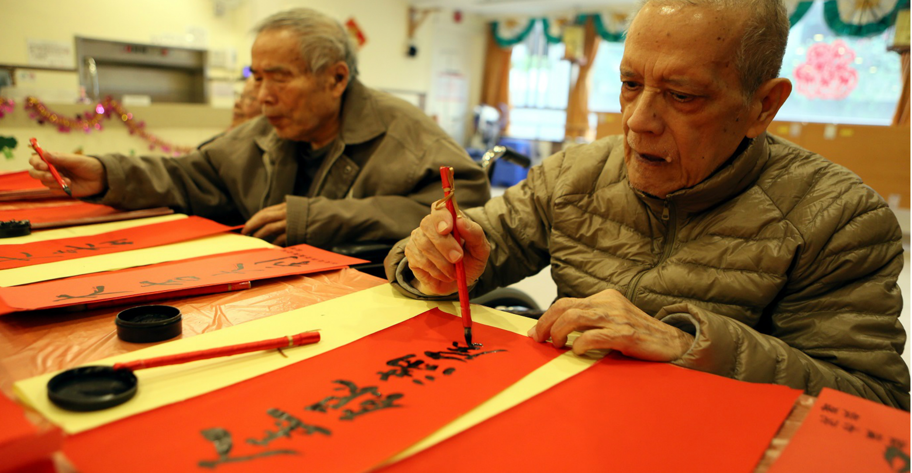 Two Hong Kong elderly men practice calligraphy in traditional Chinese characters. Traditional characters keep us connected to our history and culture. Photo: Xinhua Two Hong Kong elderly men practice calligraphy in traditional Chinese characters. Traditional characters keep us connected to our history and culture. Photo: Xinhua