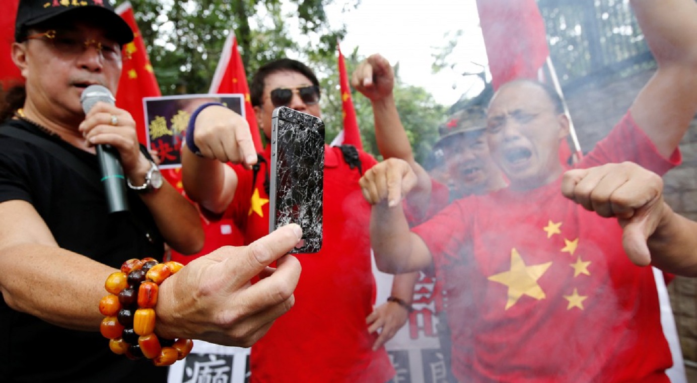 The Sino-US trade war has stoked nationalist sentiments in China, prompting calls in the country to shun American brands such as Apple. Photo: Reuters The Sino-US trade war has stoked nationalist sentiments in China, prompting calls in the country to shun American brands such as Apple. Photo: Reuters