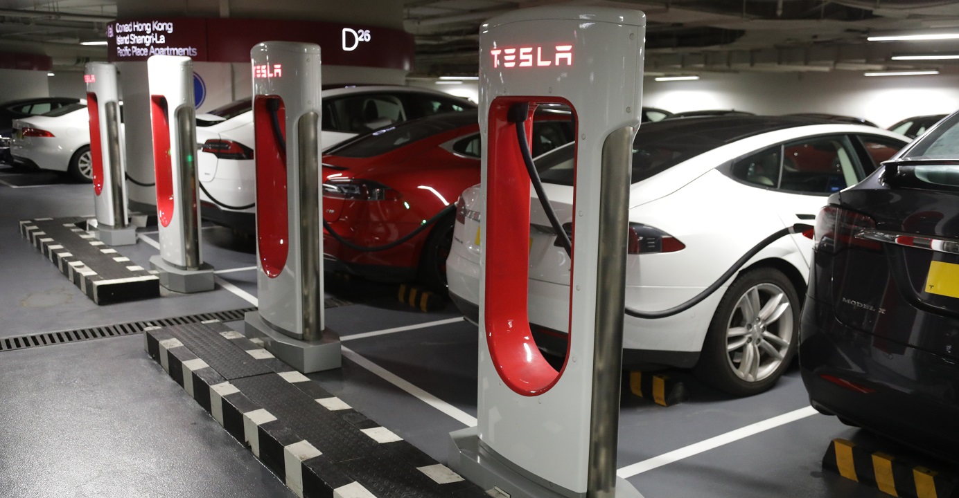 The lack of charging stations is the main reason why electric vehicles are not so popular in Hong Kong. Photo: HKEJ The lack of charging stations is the main reason why electric vehicles are not so popular in Hong Kong. Photo: HKEJ