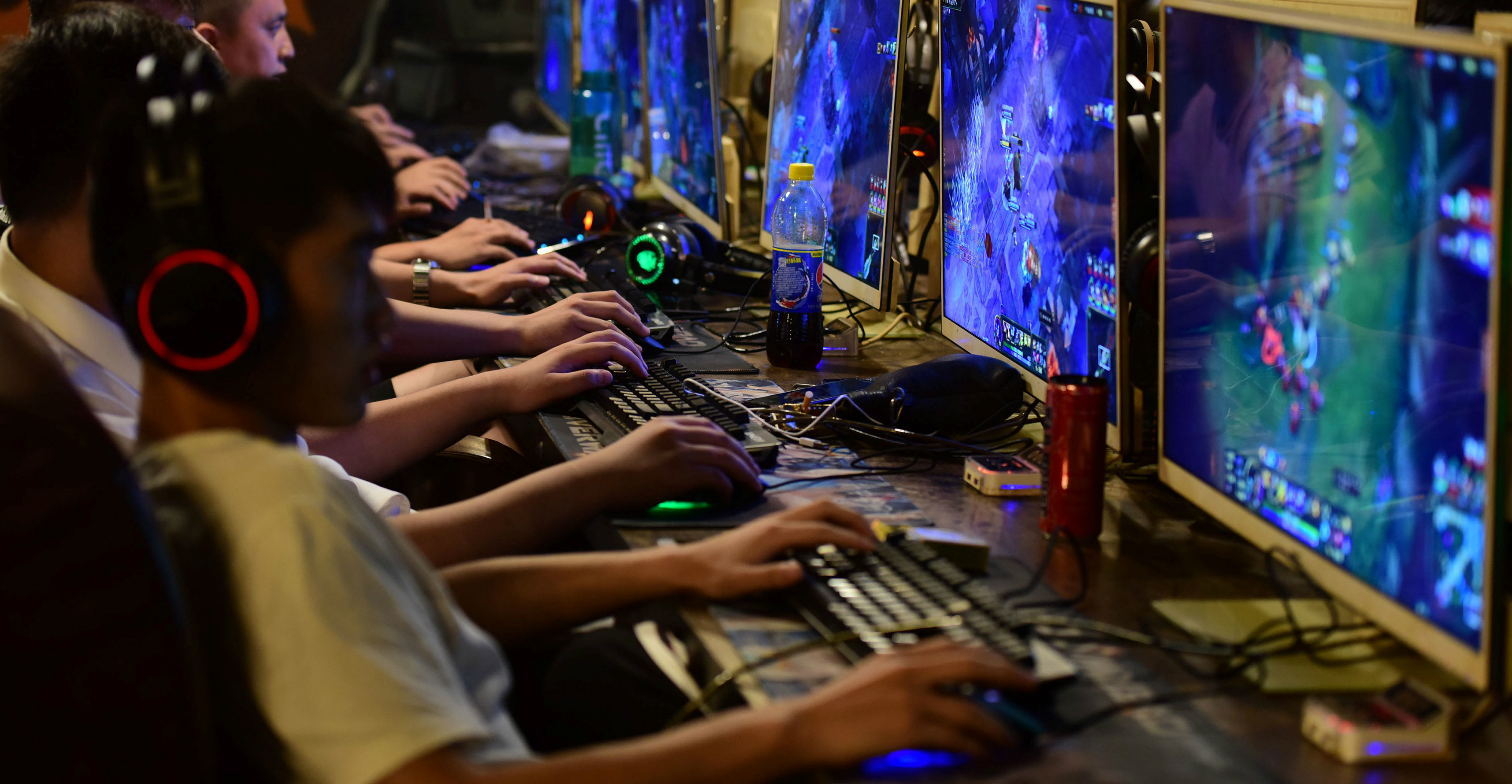 It is estimated that there are at least 5,000 games awaiting approval as a backlog built up during an almost year-long hiatus, prompted in part by public concern about violent content and game addiction. Photo: Reuters It is estimated that there are at least 5,000 games awaiting approval as a backlog built up during an almost year-long hiatus, prompted in part by public concern about violent content and game addiction. Photo: Reuters