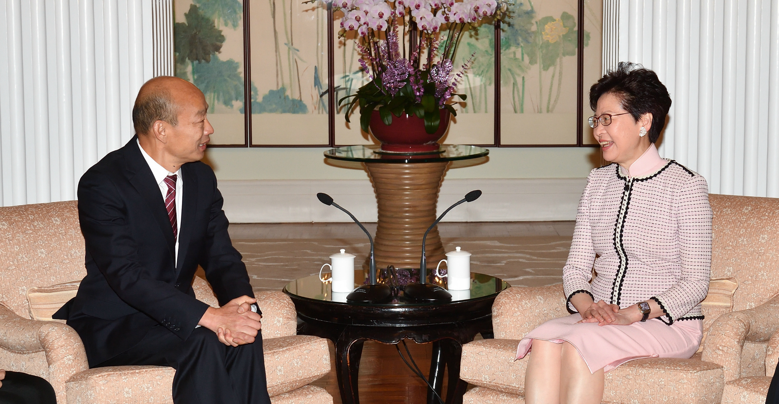 Chief Executive Carrie Lam meets with Kaohsiung Mayor Han Kuo-yu at the Government House on Friday. Photo: ISD Chief Executive Carrie Lam meets with Kaohsiung Mayor Han Kuo-yu at the Government House on Friday. Photo: ISD