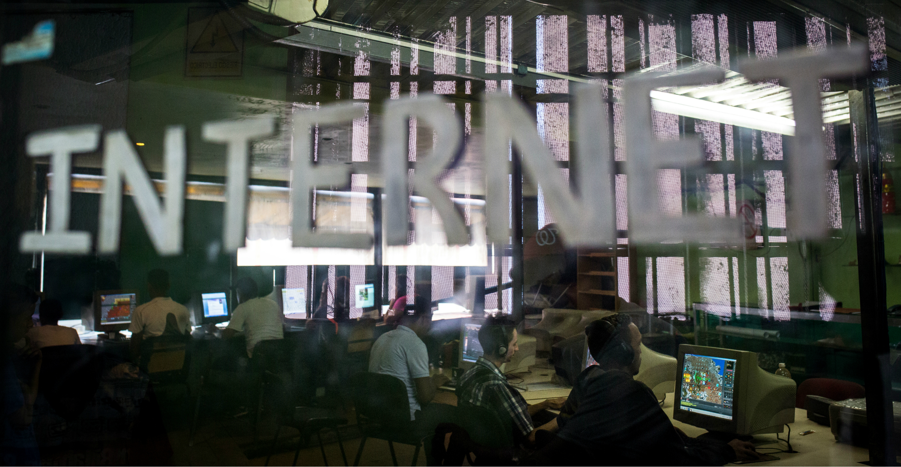 Australia's crackdown on violent content online will bear down heavily on internet service providers, social media platforms, content contributors and web hosting companies. Photo: Bloomberg Australia's crackdown on violent content online will bear down heavily on internet service providers, social media platforms, content contributors and web hosting companies. Photo: Bloomberg