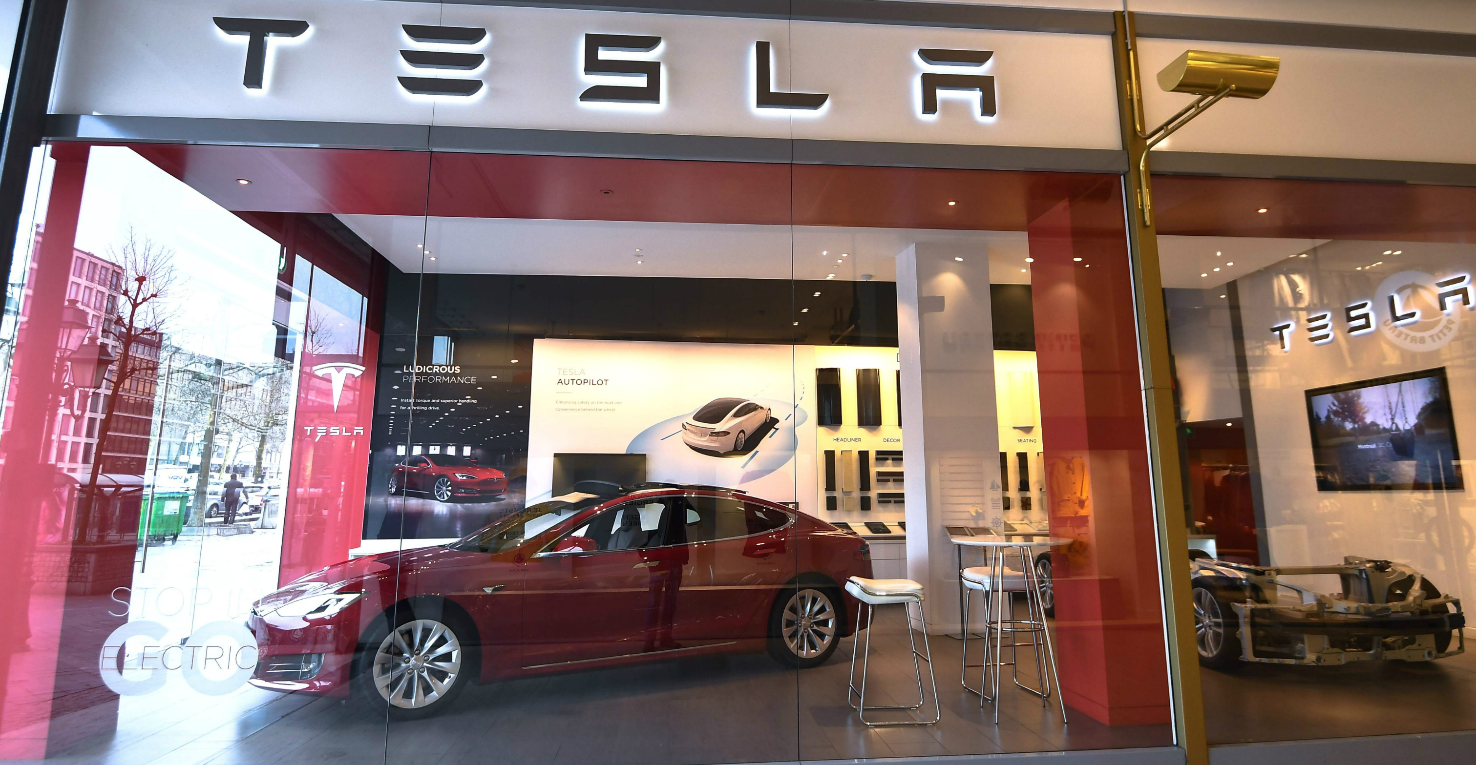 The starting prices for five different versions of China-made Model 3s range from 328,000 to 522,000 yuan. Photo: AFP The starting prices for five different versions of China-made Model 3s range from 328,000 to 522,000 yuan. Photo: AFP