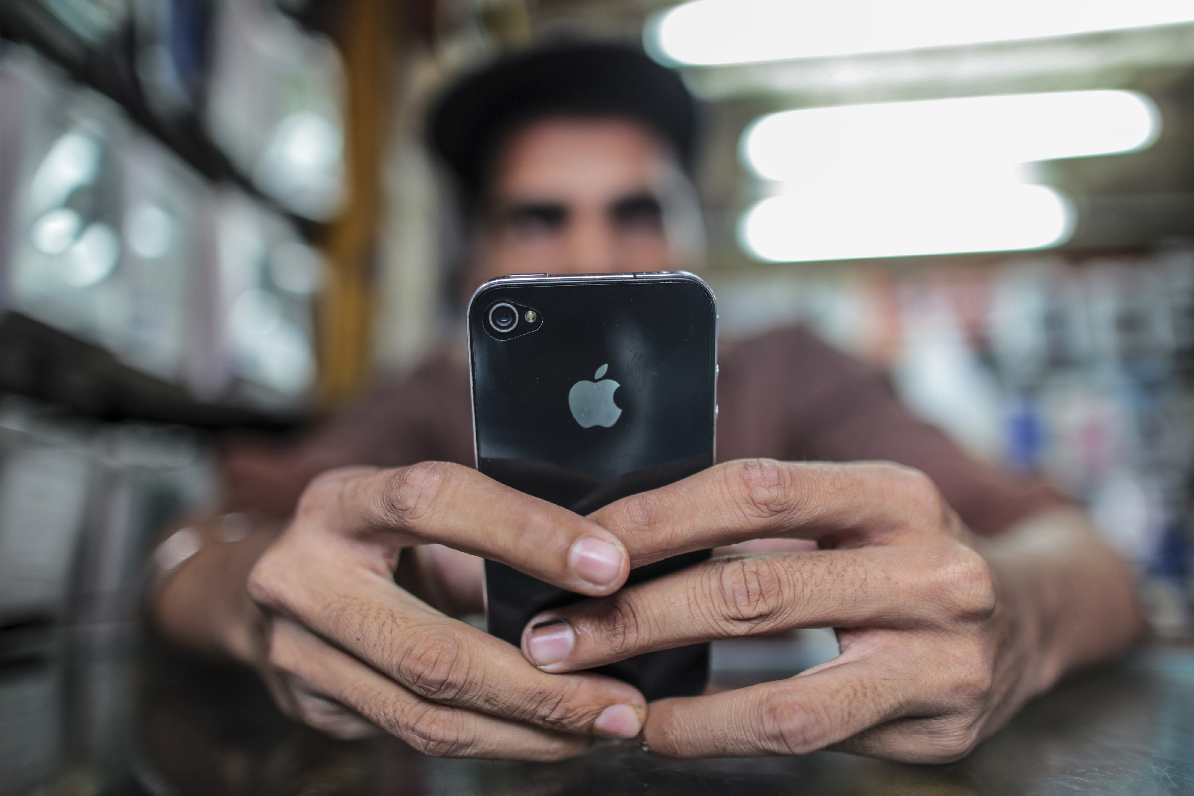 Having become an insignificant player in India, Apple is realizing that it needs to step up its game in the world’s second-biggest smartphone market. Photo: Bloomberg Having become an insignificant player in India, Apple is realizing that it needs to step up its game in the world’s second-biggest smartphone market. Photo: Bloomberg