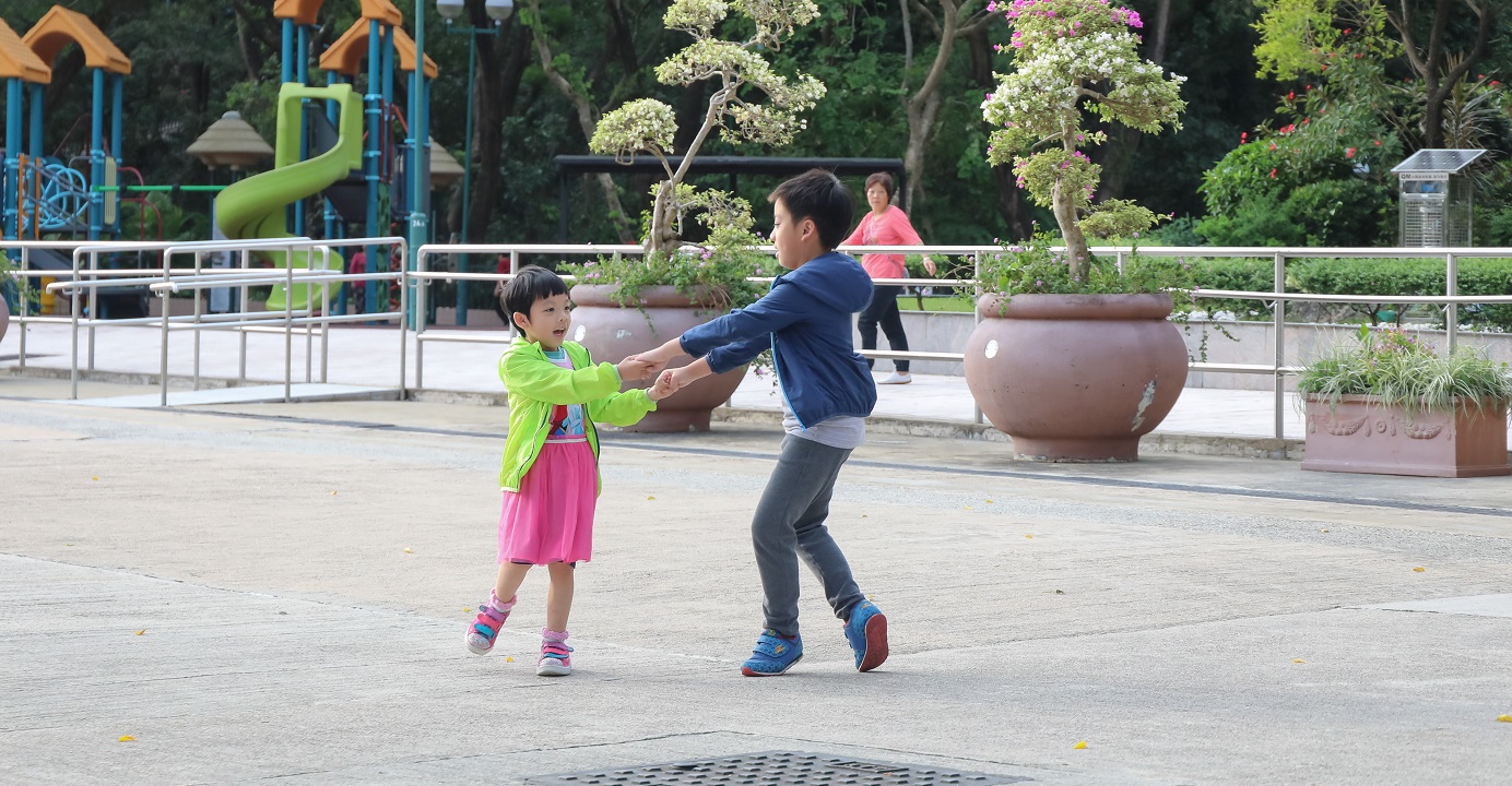 The more free time the students are given, the more they find their life valuable, the survey shows. Photo: CNSA The more free time the students are given, the more they find their life valuable, the survey shows. Photo: CNSA