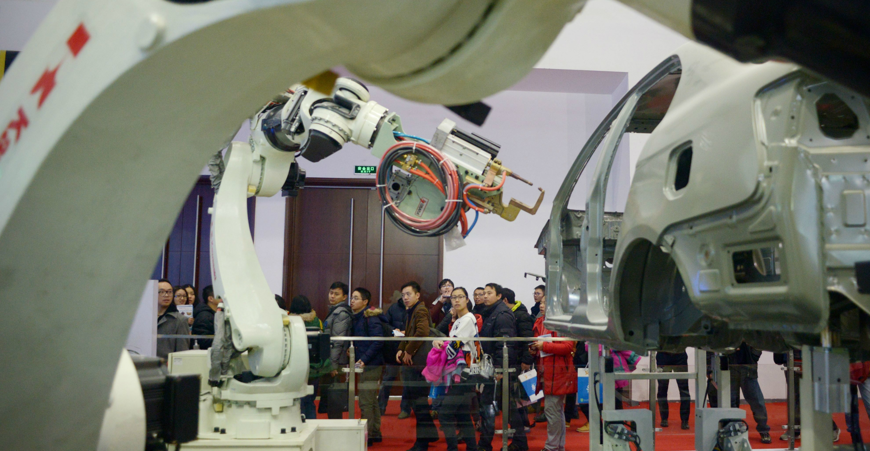 Innovative technologies will allow workers to have more time for leisure and personal pursuits, but can also threaten their employment. Photo: AFP Innovative technologies will allow workers to have more time for leisure and personal pursuits, but can also threaten their employment. Photo: AFP
