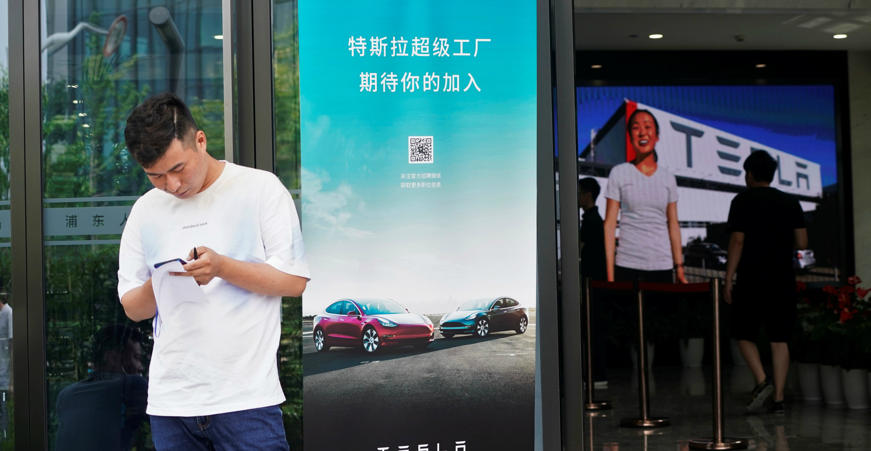 Tesla plans to produce at least 1,000 Model 3 units a week from its Shanghai factory by the end of this year. Photo: Reuters Tesla plans to produce at least 1,000 Model 3 units a week from its Shanghai factory by the end of this year. Photo: Reuters