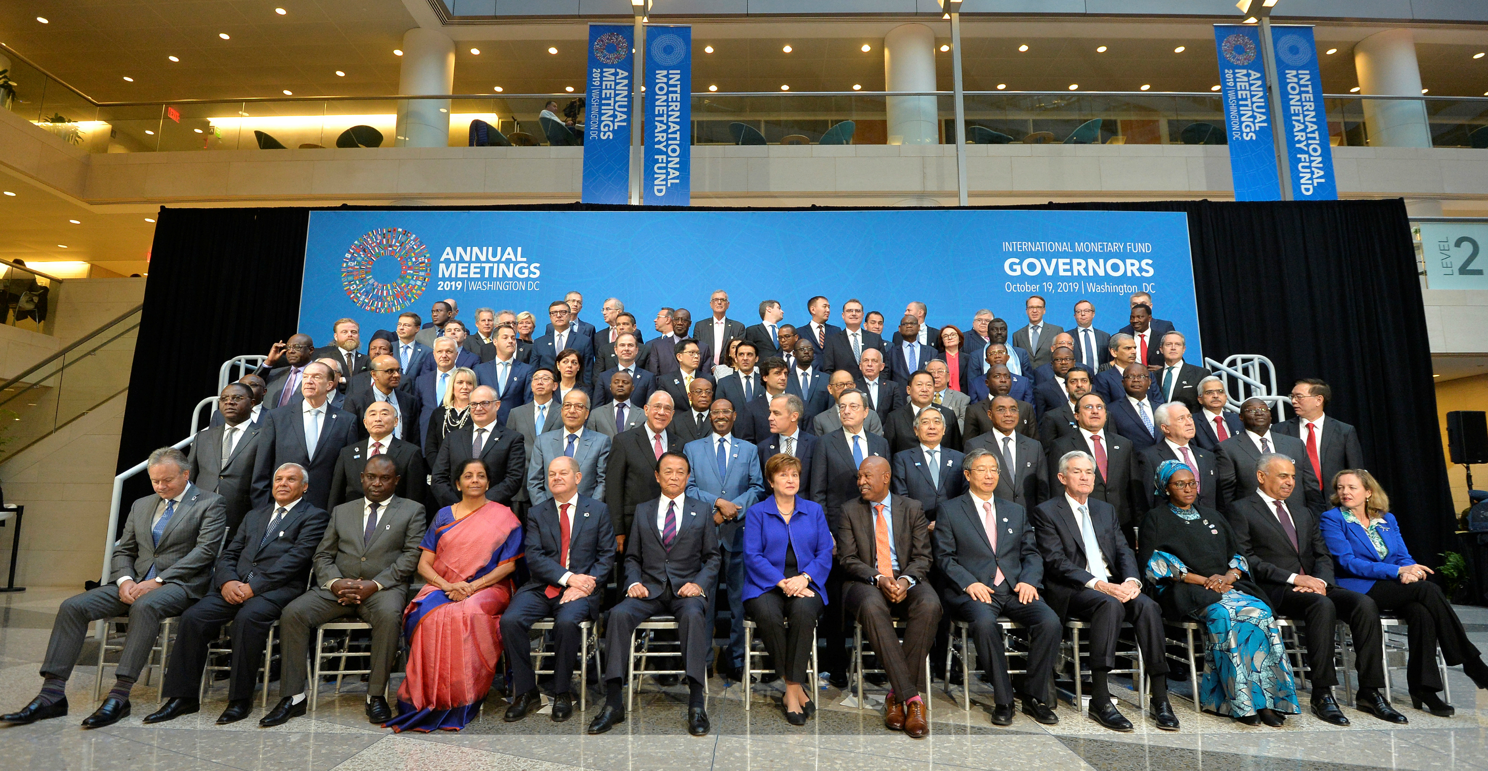 Governors of central banks gather for a group picture at the International Monetary Fund and World Bank's 2019 Annual Meetings of finance ministers and bank governors, in Washington on Oct. 19. Photo: Reuters Governors of central banks gather for a group picture at the International Monetary Fund and World Bank's 2019 Annual Meetings of finance ministers and bank governors, in Washington on Oct. 19. Photo: Reuters
