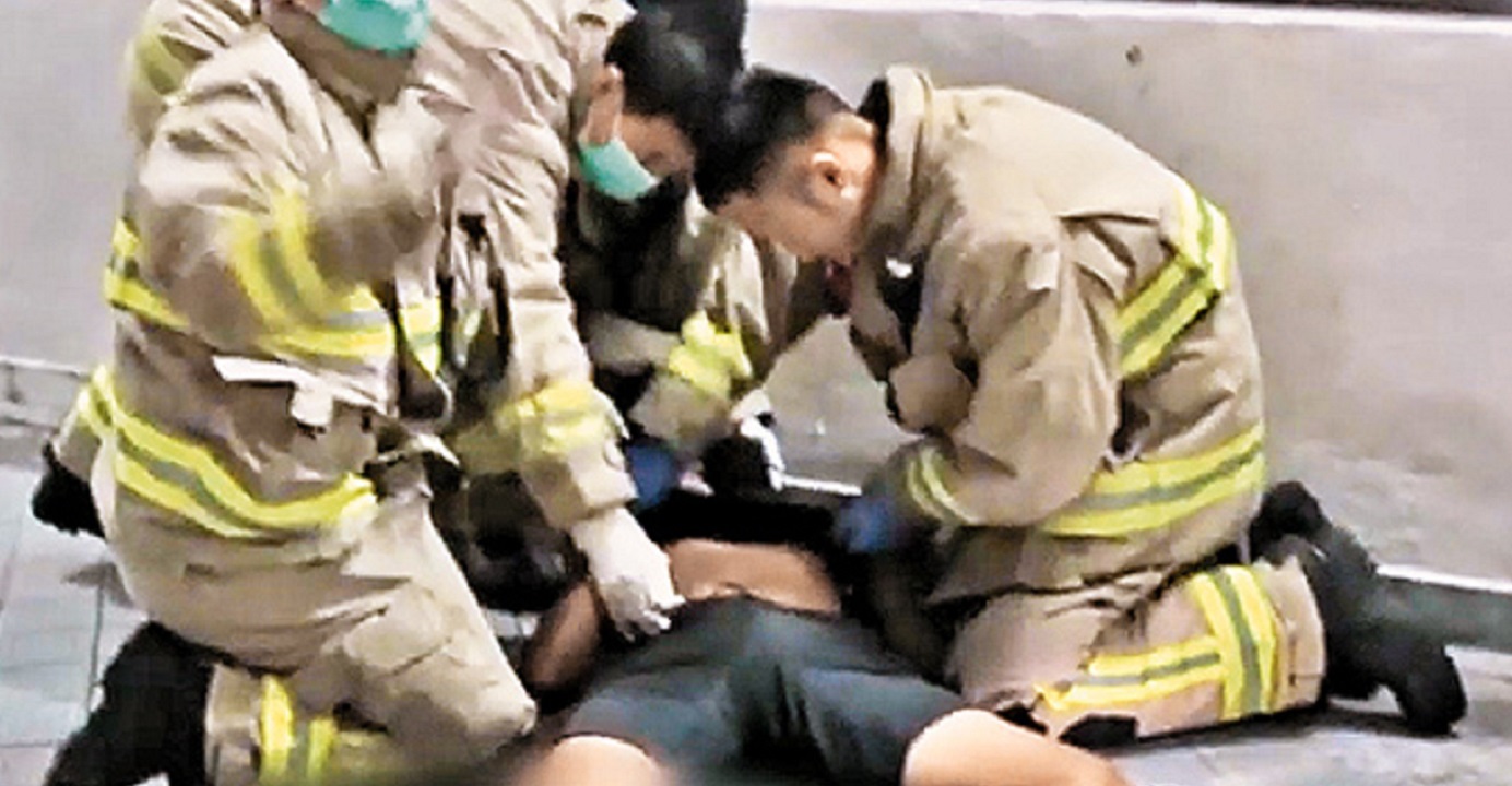 The HKUST student was found lying unconscious and injured on the second floor of the car park of Sheung Tak Estate in Tseung Kwan O on Monday morning. Photo: i-Cable News video screenshot The HKUST student was found lying unconscious and injured on the second floor of the car park of Sheung Tak Estate in Tseung Kwan O on Monday morning. Photo: i-Cable News video screenshot