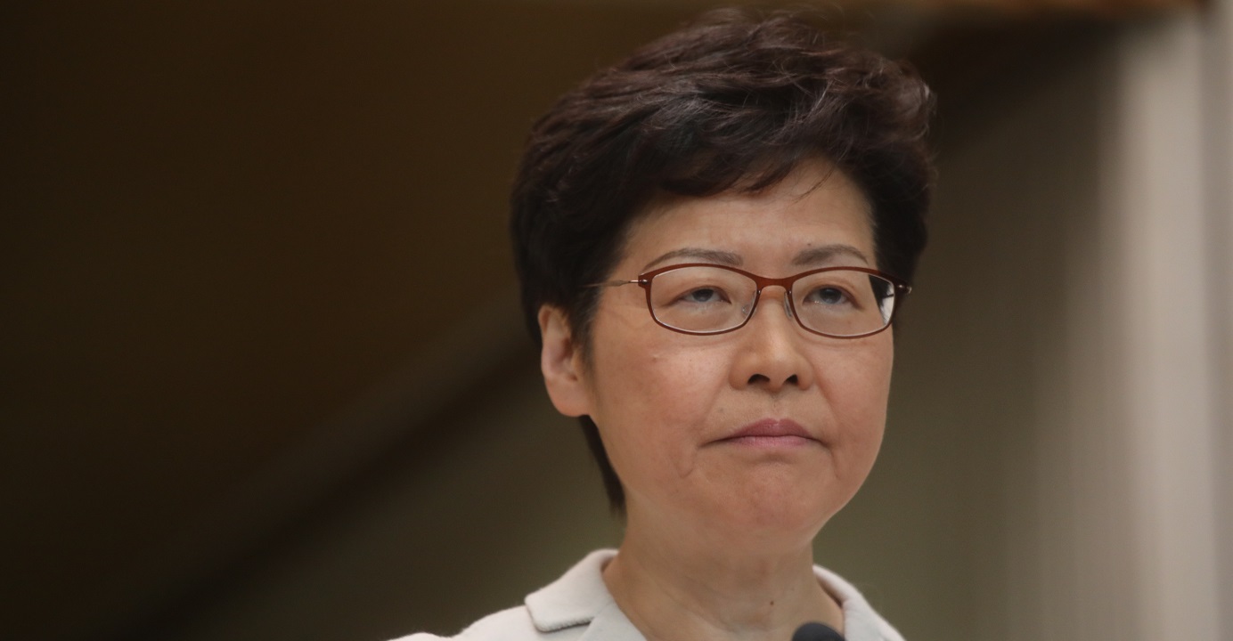 Chief Executive Carrie Lam hosted small gatherings with members of pro-establishment parties following their disastrous defeat in the recent District Council elections. Photo: HKEJ Chief Executive Carrie Lam hosted small gatherings with members of pro-establishment parties following their disastrous defeat in the recent District Council elections. Photo: HKEJ