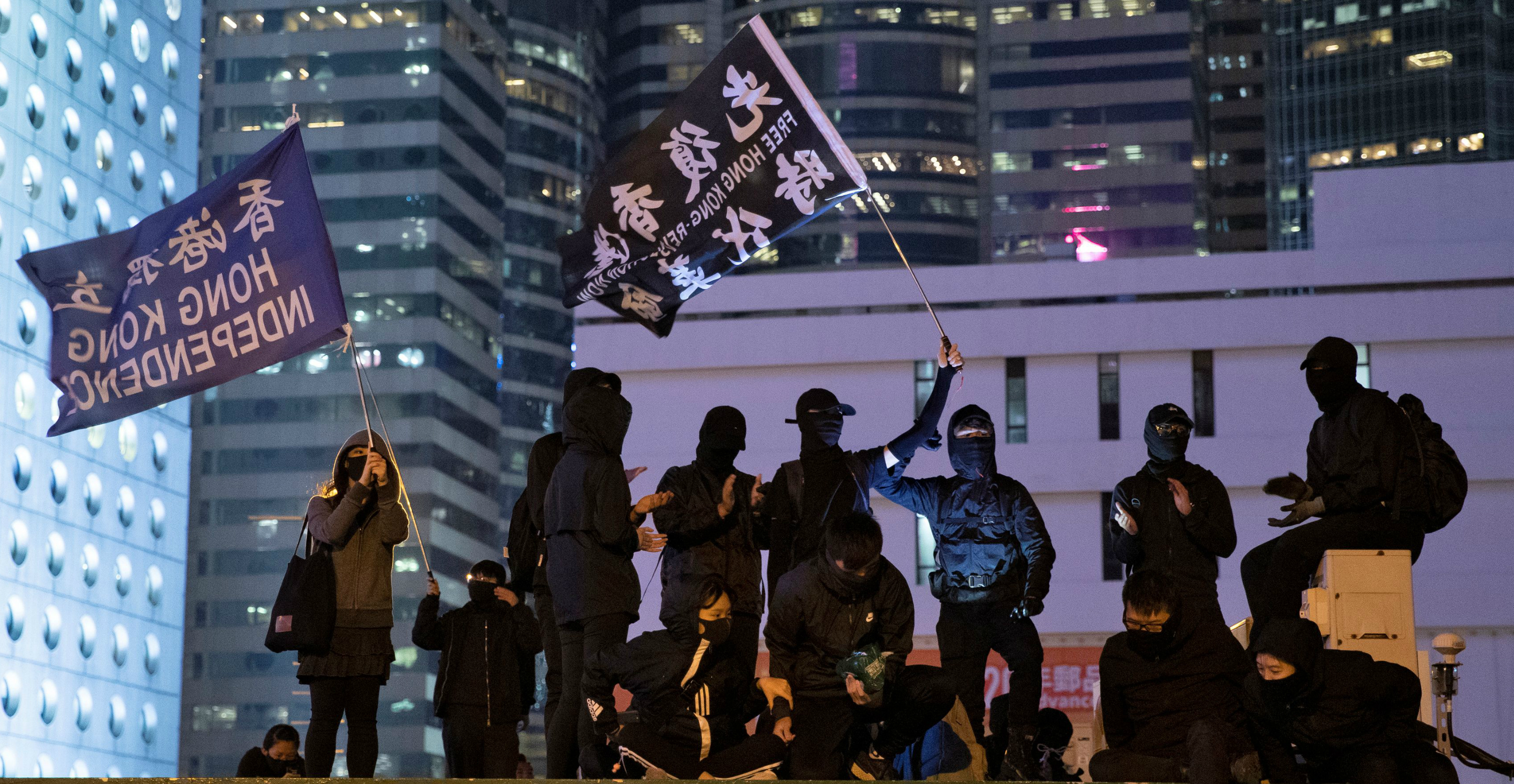 Anti-government protesters attend a "United We Stand" rally in Central on Thursday. Photo: Reuters Anti-government protesters attend a "United We Stand" rally in Central on Thursday. Photo: Reuters