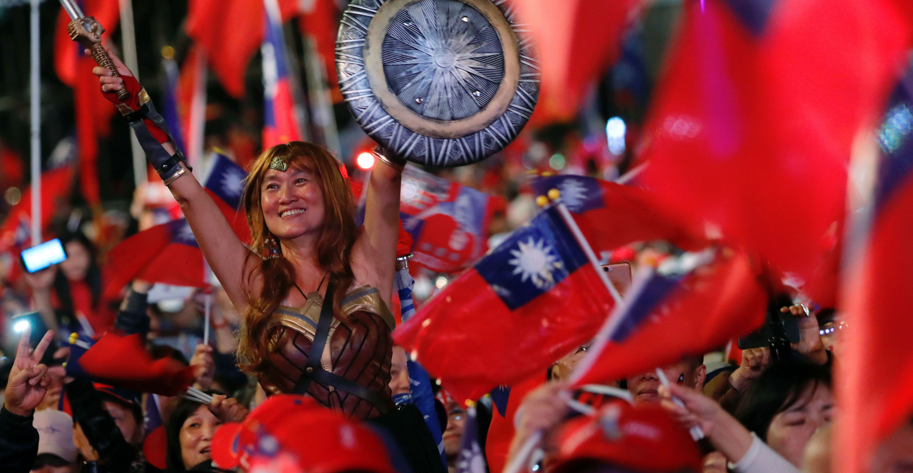 Supporters of Kuomintang presidential candidate Han Kuo-yu attend an election campaign in Taipei on Thursday. Photo: Reuters Supporters of Kuomintang presidential candidate Han Kuo-yu attend an election campaign in Taipei on Thursday. Photo: Reuters