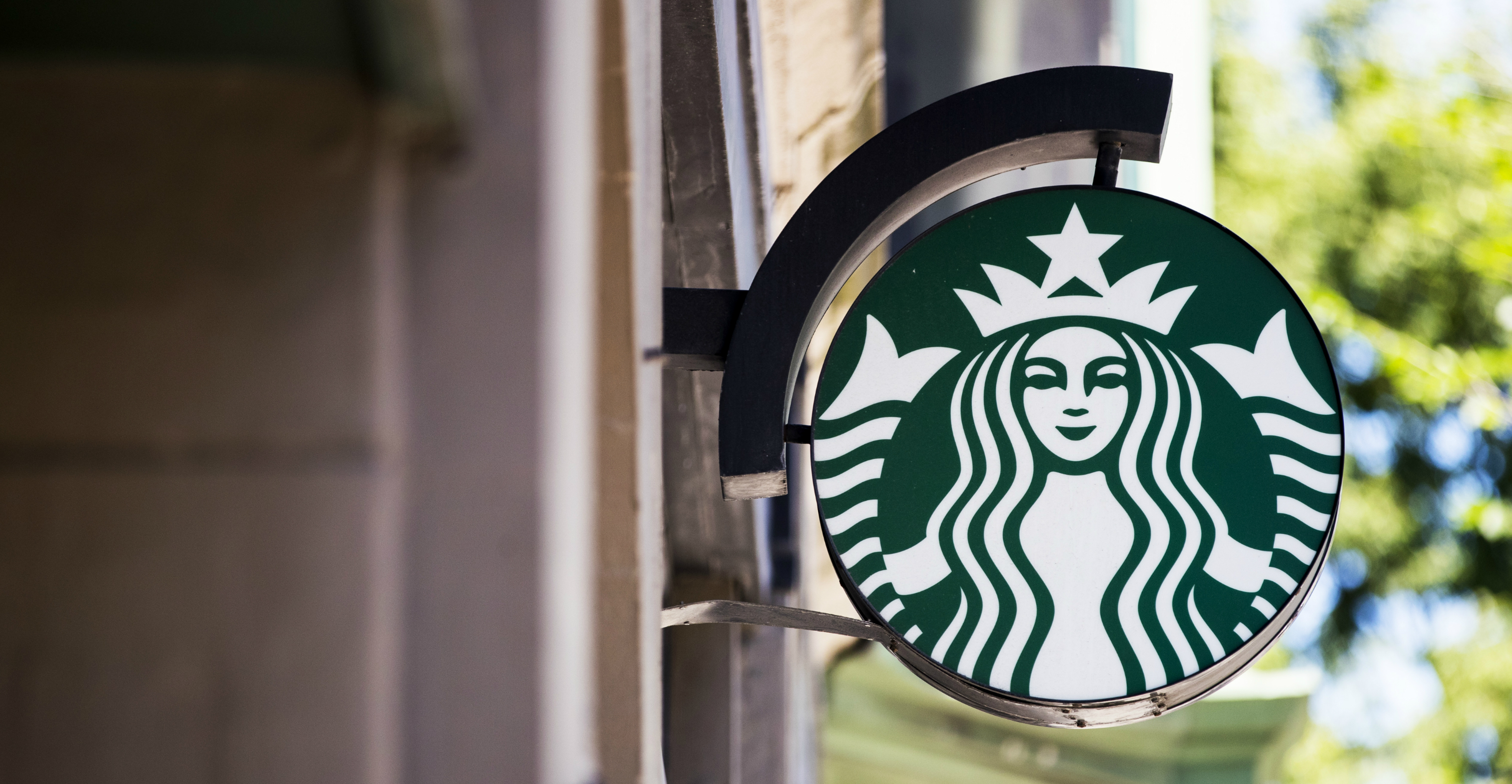 Starbucks closed thousands of restaurants and adjusted operating hours in China, its biggest growth market, because of the coronavirus outbreak. Photo: Bloomberg Starbucks closed thousands of restaurants and adjusted operating hours in China, its biggest growth market, because of the coronavirus outbreak. Photo: Bloomberg