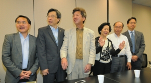 What have HK pan-democrats done to uphold true democracy?