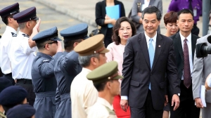 CY Leung popularity surges: Wha' happened?