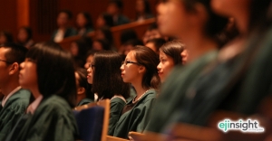 Why Hong Kong students will benefit from weakening RMB