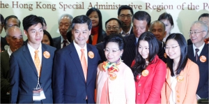 Airport controversy adds to Leung's credibility crisis