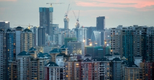 Premier Li settles land lease concerns; HK still seeks clarity
