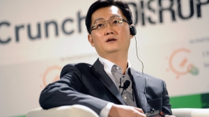 Tencent breaks into global top 10 in market cap