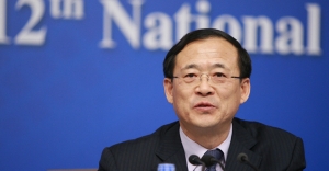 How China's securities watchdog performs a tight balancing act